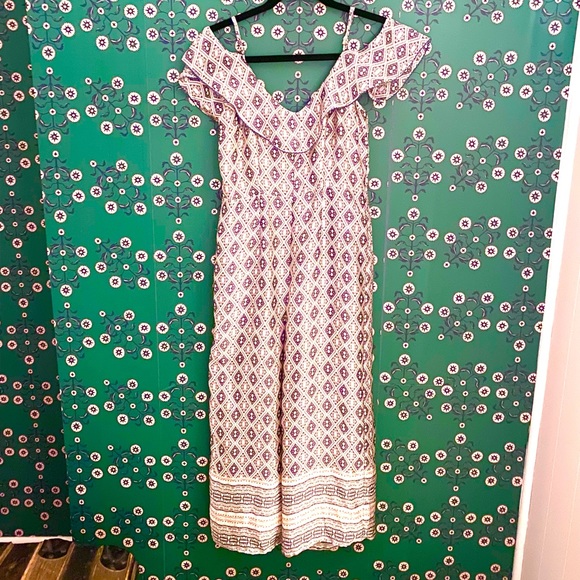 Silky Patterned Romper with Pockets - Picture 5 of 5